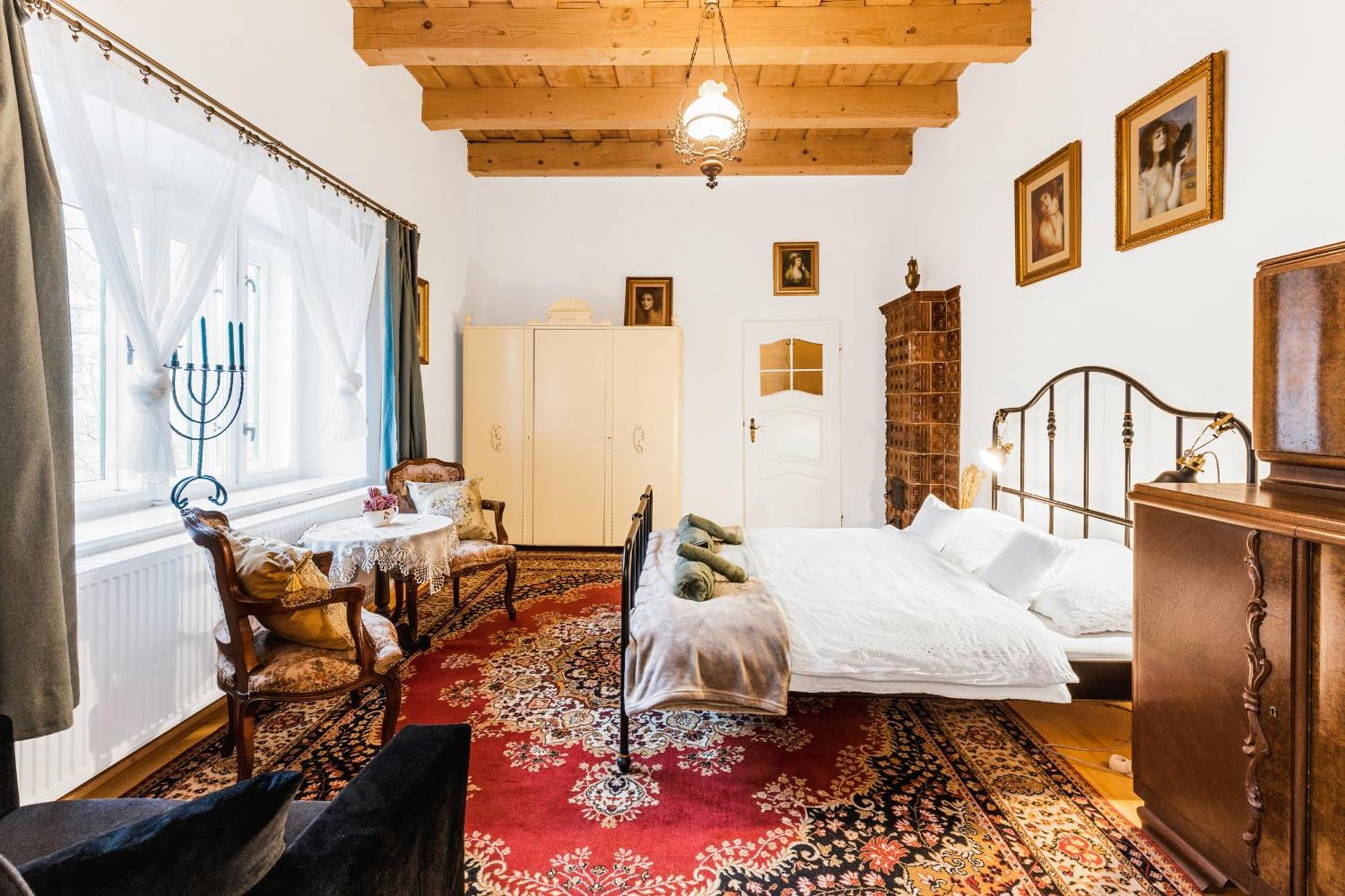 Sovi Dom- Historicke Apartmany Z 19 Storocia, 4Km Od Banskej Stiavnice Svaty Anton Exterior photo